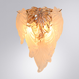 Настенное бра Arte Lamp Lilly A4070AP-2GO